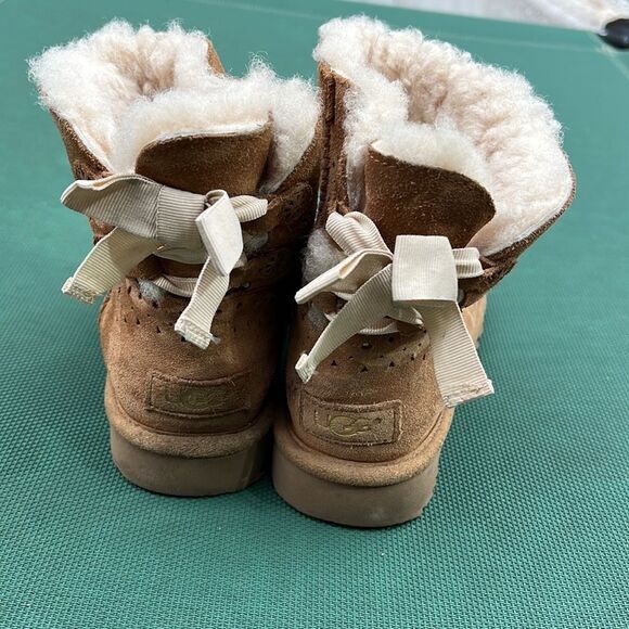 UGG Boots Womens Dae Sunshine Bailey Bow Ankle High Fur Brown size 6 - Picture 4 of 8